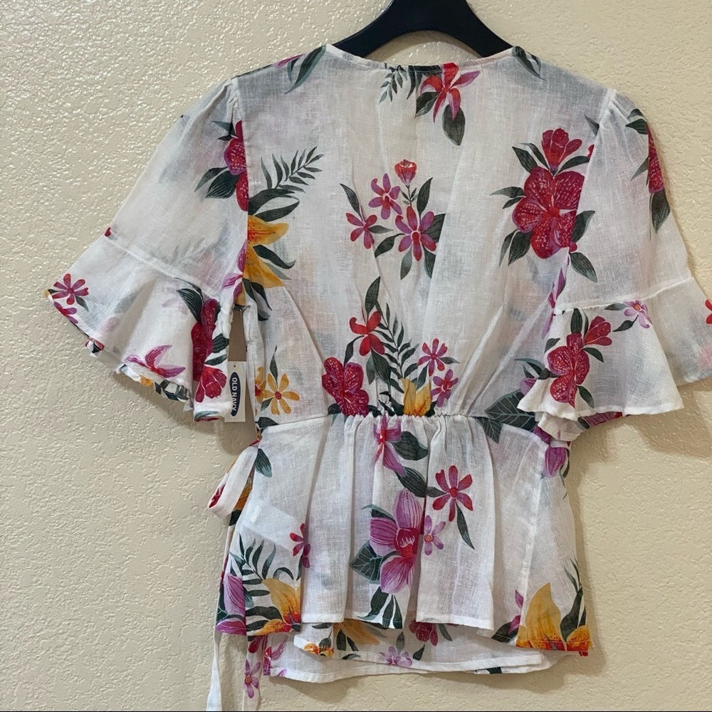 Old Navy Linen &‎ Cotton Blend Floral Wrap Top - Picture 2 of 10
